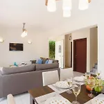 فيلة Ermis Springs By